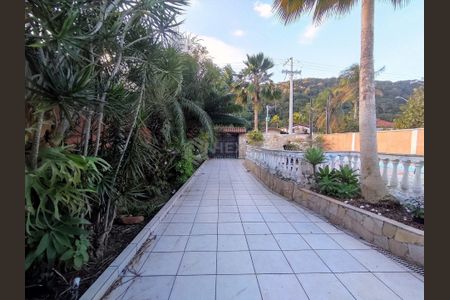 39_photo/94d1fe0a99.ae6c0d4ae2e822c2-ATLAS-6d4896a6-3efe-45a1-a6c8-e4b8c7be942a.jpg de casa à venda com 3 quartos, 200m² em Jardim Guaiuba, Guarujá