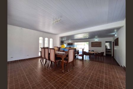 3_photo/94d1fe0a9d.7db7238b51a5fbc6-ATLAS-2b9c5730-dbb2-44c5-a54a-c8a661635eda.jpg de casa à venda com 4 quartos, 360m² em Jardim Guaiuba, Guarujá