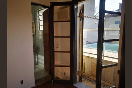 29_photo/94d1fe0ab9.c1901fb716559bbd-ATLAS-d2f39689-0b30-4d16-b377-d9d78a59083f.jpg de casa à venda com 3 quartos, 130m² em Jardim Guaiuba, Guarujá