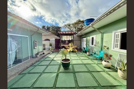 4_photo/94d1fe0acb.a26d9ccbf8f52a85-ATLAS-1d8a5ed3-6a24-4853-b46a-9554f6c71557.jpg de casa à venda com 3 quartos, 360m² em Jardim Guaiuba, Guarujá