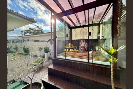 3_photo/94d1fe0acb.a26d9ccbf8f52a85-ATLAS-54bf9458-c8a9-4a02-bb55-c04a13d07c47.jpg de casa à venda com 3 quartos, 360m² em Jardim Guaiuba, Guarujá