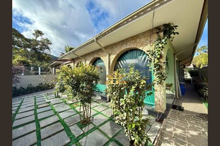 20_photo/94d1fe0acb.a26d9ccbf8f52a85-ATLAS-c0151aa8-c445-441c-89f3-6535bc14ff84.jpg de casa à venda com 3 quartos, 360m² em Jardim Guaiuba, Guarujá