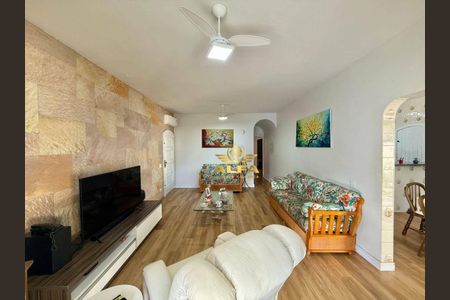 10_photo/94d1fe0acb.a26d9ccbf8f52a85-ATLAS-cc1d3f44-e371-4e6b-a3fe-eccf3a80835e.jpg de casa à venda com 3 quartos, 360m² em Jardim Guaiuba, Guarujá