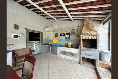 42_photo/94d1fe0b43.6a6352fa2cb3f7a9-ATLAS-12ca4dc9-7018-4c73-8b96-50915d951285.jpg de casa à venda com 6 quartos, 300m² em Jardim Guaiuba, Guarujá