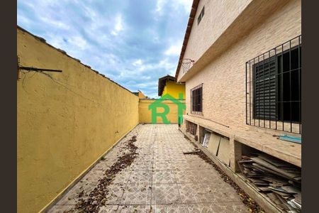 8_photo/94d1fe0b71.4a1064e90c9b93dd-ATLAS-d8e59cda-3bf1-4c3a-b303-9a7bec568728.jpg de casa à venda com 3 quartos, 200m² em Jardim Guaiuba, Guarujá