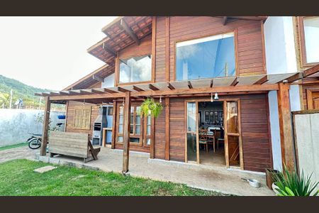 4_photo/94d1fe0c85.4cea1a0b3f6bbd2f-ATLAS-1ca594db-1e9f-4128-8300-18686086cb8b.jpg de casa à venda com 5 quartos, 190m² em Jardim Guaiuba, Guarujá