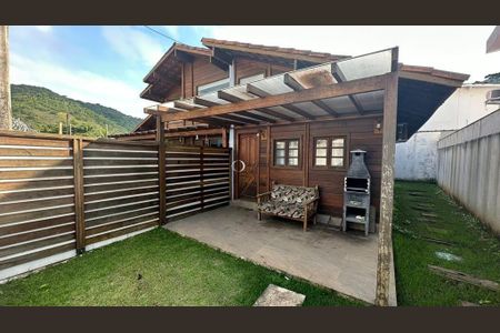 9_photo/94d1fe0c85.4cea1a0b3f6bbd2f-ATLAS-6df2309c-2ad4-461c-b0d4-268c7df17446.jpg de casa à venda com 5 quartos, 190m² em Jardim Guaiuba, Guarujá