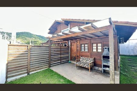 6_photo/94d1fe0c85.4cea1a0b3f6bbd2f-ATLAS-9a4ba861-2169-4cb2-856d-afa93cd7555d.jpg de casa à venda com 5 quartos, 190m² em Jardim Guaiuba, Guarujá