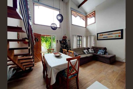 6_photo/94d1fe0c8b.ceff8192393c33de-ATLAS-d098bb49-02c5-4c42-a92c-3f82a0439660.jpg de casa à venda com 5 quartos, 200m² em Jardim Guaiuba, Guarujá