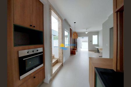 9_photo/94d1fe0c8f.1c5ee5b12bdcf8f7-ATLAS-ee368e07-46d6-490d-8ad3-44109bf2288e.jpg de casa à venda com 3 quartos, 136m² em Jardim Guaiuba, Guarujá