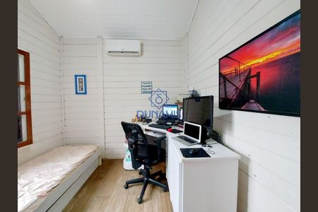 1_photo/94d1fe0c8f.a095ebe9a9b9d05b-ATLAS-7fac3ad3-2f49-442d-9cc5-6c3b17bac733.jpg de casa à venda com 2 quartos, 200m² em Jardim Guaiuba, Guarujá