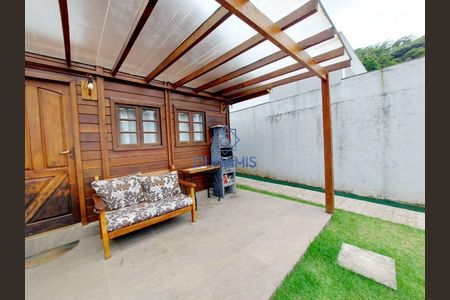 9_photo/94d1fe0c8f.a095ebe9a9b9d05b-ATLAS-c177b0b2-476f-4d7e-8bd5-4102e2371a8f.jpg de casa à venda com 2 quartos, 200m² em Jardim Guaiuba, Guarujá