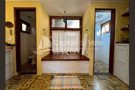 2_photo/94d1fe0c97.eb4747a7722cd593-ATLAS-d29ebb39-3427-4c79-b775-1e0e2e0a07ec.jpg de casa à venda com 4 quartos, 406m² em Jardim Las Palmas, Guarujá
