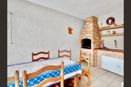 12_photo/94d1fe0d19.ceff8192393c33de-ATLAS-8e50067a-cf3b-4ca2-9e31-5038e5d0b737.jpg de casa à venda com 3 quartos, 168m² em Jardim Las Palmas, Guarujá