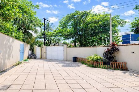 2_photo/94d1fe0d19.ceff8192393c33de-ATLAS-e8b4aee9-8fb8-4989-8876-2476fbabdd4e.jpg de casa à venda com 3 quartos, 168m² em Jardim Las Palmas, Guarujá