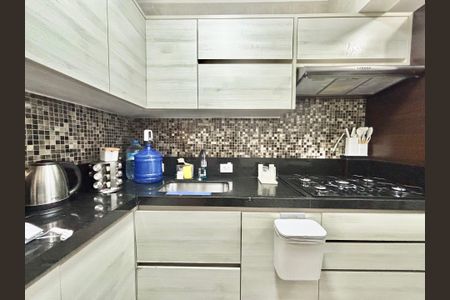 11_photo/94d1fe0d4d.2fed7e95ddef69d8-ATLAS-df65a96c-fb13-4af2-a361-4b2f4be8f518.jpg de apartamento à venda com 2 quartos, 72m² em Jardim Las Palmas, Guarujá