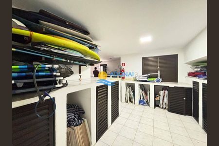 8_photo/94d1fe0d4d.9d80cb2c36203ff3-ATLAS-8fee2b25-f89e-4d59-9aa3-68ee3e6064b0.jpg de apartamento à venda com 2 quartos, 70m² em Jardim Las Palmas, Guarujá