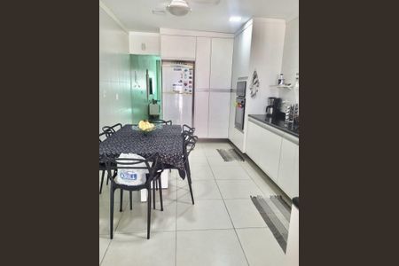 5_photo/94d1fe1069.ceff8192393c33de-ATLAS-a7d8ba7f-d962-4f0b-9c80-cac3423e6223.jpg de casa à venda com 2 quartos, 79m² em Jardim Las Palmas, Guarujá