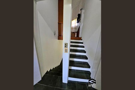 11_photo/94d1fe108b.5a6c1bf0160d7da9-ATLAS-0f30d47b-6feb-4413-8ed2-e4f7da4a7b39.jpg de casa à venda com 1 quarto, 55m² em Jardim Las Palmas, Guarujá