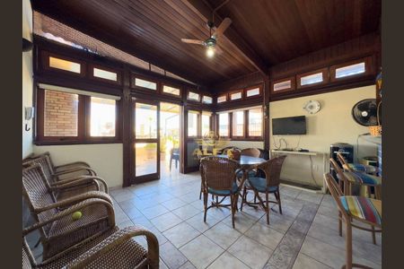 11_photo/94d1fe114f.5a85c5bdfef41cf9-ATLAS-3e44d109-f13d-45cc-99bb-821c19d1e89e.jpg de apartamento à venda com 3 quartos, 245m² em Jardim Las Palmas, Guarujá