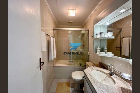 10_photo/94d1fe1155.ef5ec66afb4121ee-ATLAS-1d470fbe-e9a0-42a4-a6ab-beb9a81c19d0.jpg de apartamento à venda com 3 quartos, 120m² em Jardim Las Palmas, Guarujá