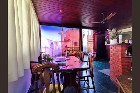 4_photo/94d1fe1171.22323a290d9ca2de-ATLAS-cb50ba94-b884-44a8-b9f8-2c81f79110ed.jpg de apartamento à venda com 3 quartos, 160m² em Jardim Las Palmas, Guarujá