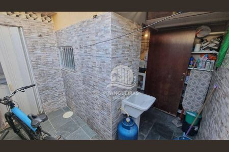 10_photo/94d1fe118b.af87f0d3c6184eff-ATLAS-342dd6e8-3d1f-4f34-bbce-2f323deee22b.jpg de casa à venda com 1 quarto, 55m² em Jardim Las Palmas, Guarujá