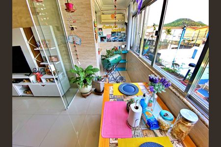 7_photo/94d1fe11a9.e1489b31bea9b081-ATLAS-7d114d0d-2d45-4a95-bb56-10f76bd4ffa3.jpg de apartamento à venda com 3 quartos, 134m² em Jardim Las Palmas, Guarujá