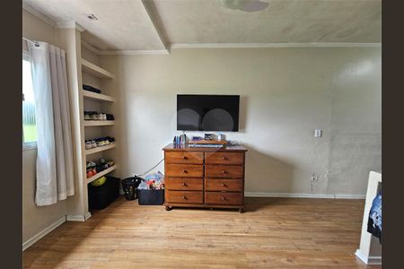 2_photo/94d1fe11d1.e1d2c46bde3eb79c-ATLAS-00f67fc7-a574-4dd8-8d04-ed1a9266052c.jpg de casa à venda com 3 quartos, 79m² em Jardim Las Palmas, Guarujá