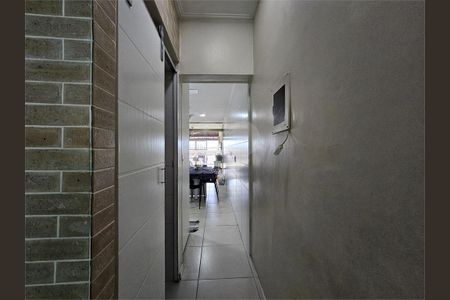 8_photo/94d1fe11d1.e1d2c46bde3eb79c-ATLAS-61cf20c2-87dd-438f-a714-8c1d691715d9.jpg de casa à venda com 3 quartos, 79m² em Jardim Las Palmas, Guarujá