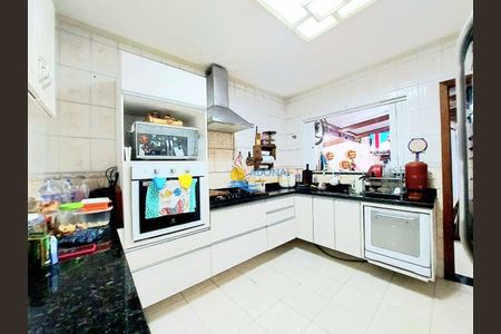 4_photo/94d1fe11ed.dc7f9bd34fcb90b1-ATLAS-5d5bf933-7dc4-4c27-b314-4db316820da6.jpg de casa à venda com 3 quartos, 150m² em Jardim Las Palmas, Guarujá