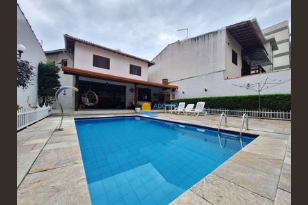 3_photo/94d1fe1333.8a734c1c2a3b006e-ATLAS-be8c9285-70bd-4a00-991b-e88395f07b87.jpg de casa à venda com 5 quartos, 240m² em Jardim Las Palmas, Guarujá