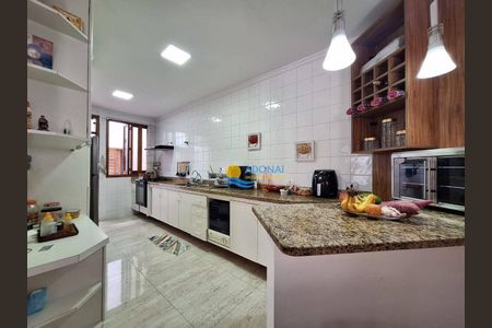 28_photo/94d1fe1333.8a734c1c2a3b006e-ATLAS-c25e3ae9-31da-4ea5-a74f-03915bbf6123.jpg de casa à venda com 5 quartos, 240m² em Jardim Las Palmas, Guarujá