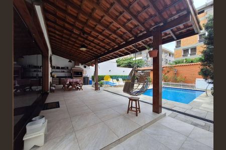 12_photo/94d1fe1333.8a734c1c2a3b006e-ATLAS-f5581b52-17ce-4cf1-baf6-ea5d276ff9e7.jpg de casa à venda com 5 quartos, 240m² em Jardim Las Palmas, Guarujá