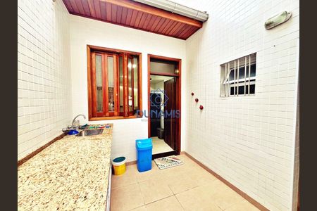 12_photo/94d1fe1335.1168d7f35de77434-ATLAS-8f0974df-104d-4be8-8ea7-62a358a99a6e.jpg de casa à venda com 8 quartos, 250m² em Jardim Las Palmas, Guarujá
