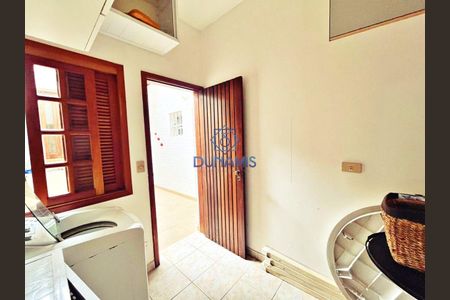 18_photo/94d1fe1335.1168d7f35de77434-ATLAS-e11a4746-2a73-40d7-9f7d-fa598ccfe1b6.jpg de casa à venda com 8 quartos, 250m² em Jardim Las Palmas, Guarujá