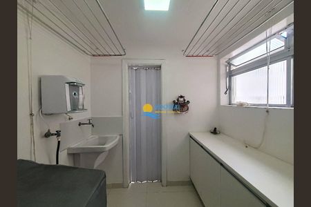 9_photo/94d1fe1355.478edd47e6789314-ATLAS-8fd0c3e1-37b6-4de2-a18d-420ecc2579ce.jpg de apartamento à venda com 1 quarto, 60m² em Jardim Asturias, Guarujá