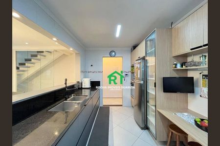 4_photo/94d1fe1397.a9d3d820cda77243-ATLAS-ac4f4cc2-e9f4-43a8-88e4-5fb8421198d0.jpg de casa à venda com 3 quartos, 242m² em Jardim Las Palmas, Guarujá