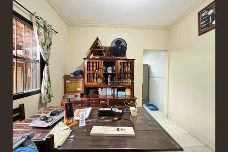 7_photo/94d1fe1397.ceff8192393c33de-ATLAS-96b8285a-e069-43ec-b77f-60e118adbe22.jpg de casa à venda com 3 quartos, 150m² em Jardim Las Palmas, Guarujá