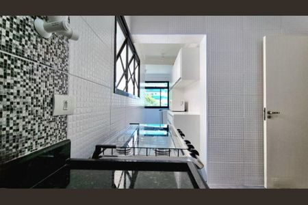 5_photo/94d1fe13d9.6c94516e97cc8a53-ATLAS-7cb08d31-c919-4777-889f-e3df6f0244ae.jpg de apartamento à venda com 2 quartos, 90m² em Jardim Las Palmas, Guarujá