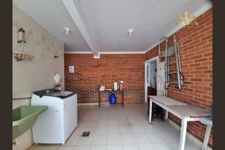 2_photo/94d1fe13e9.6721d330cc8d7611-ATLAS-265b3d12-9015-4341-aefb-31a03c4e5b4b.jpg de casa à venda com 3 quartos, 260m² em Jardim Las Palmas, Guarujá