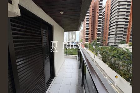 47_photo/94d1fe1419.809b828b718bde10-ATLAS-ae08cb58-e44f-4644-b8db-44bc81cc9bf9.jpg de apartamento à venda com 3 quartos, 131m² em Cing, Guarujá