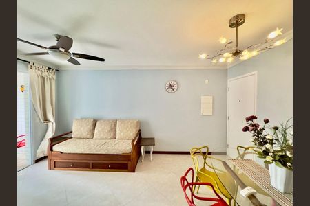 5_photo/94d1fe152b.680cdaf60a1d5dca-ATLAS-d15e73df-eaf7-420e-88d0-3c52440cc0d4.jpg de apartamento à venda com 3 quartos, 90m² em Vila Luis Antonio, Guarujá