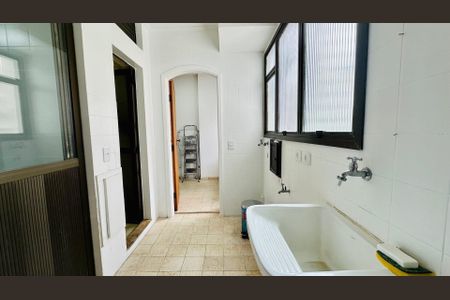 10_photo/94d1fe15b7.0fca3daec1aa15fd-ATLAS-a751fc63-ac7d-4a8b-a79b-01be8d1cc5e1.jpg de apartamento à venda com 3 quartos, 160m² em Jardim Asturias, Guarujá