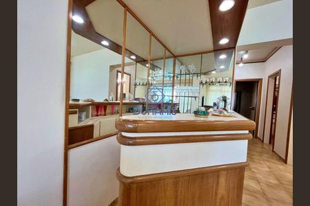 8_photo/94d1fe15c9.b2584caf071bb9d9-ATLAS-3cf8ebb4-16d4-48bf-b3b2-b6f05d6659f3.jpg de apartamento à venda com 3 quartos, 180m² em Vila Luis Antonio, Guarujá