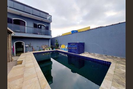 6_photo/94d1fe1b63.e6e1c947b02cf8fb-ATLAS-0f0bbf3c-ad5f-46b5-aa6e-a6c4bfcc30a3.jpg de casa à venda com 5 quartos, 230m² em Vila Santa Rosa, Guarujá