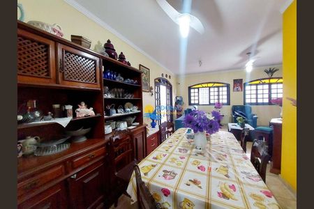 7_photo/94d1fe1b63.e6e1c947b02cf8fb-ATLAS-e0538725-8a5d-4180-bb24-5d82d627127d.jpg de casa à venda com 5 quartos, 230m² em Vila Santa Rosa, Guarujá