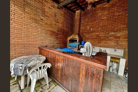 29_photo/94d1fe1c29.2f15d505e37c7ac5-ATLAS-405af38a-2513-46e2-ae50-0b9dc1b8d5e9.jpg de casa à venda com 6 quartos, 420m² em Vila Santa Rosa, Guarujá