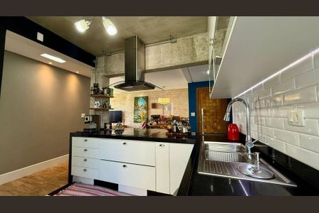 10_photo/94d1fe1c91.2cd73821eb7f9659-ATLAS-77efc25d-9abf-403e-a0ee-ccb2c9c7a790.jpg de apartamento à venda com 3 quartos, 110m² em Jardim Las Palmas, Guarujá