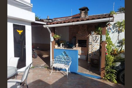 3_photo/94d1fe1cf5.dfdf3a77207432af-ATLAS-134533eb-05fc-482a-a410-d17fda5e4d12.jpg de casa à venda com 3 quartos, 180m² em Vila Santa Rosa, Guarujá